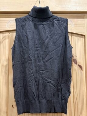 Sleeveless Turtleneck Knit Top - Charcoal Gray